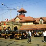 बांद्रा स्टेशन प्लेटफॉर्म का दृश्य