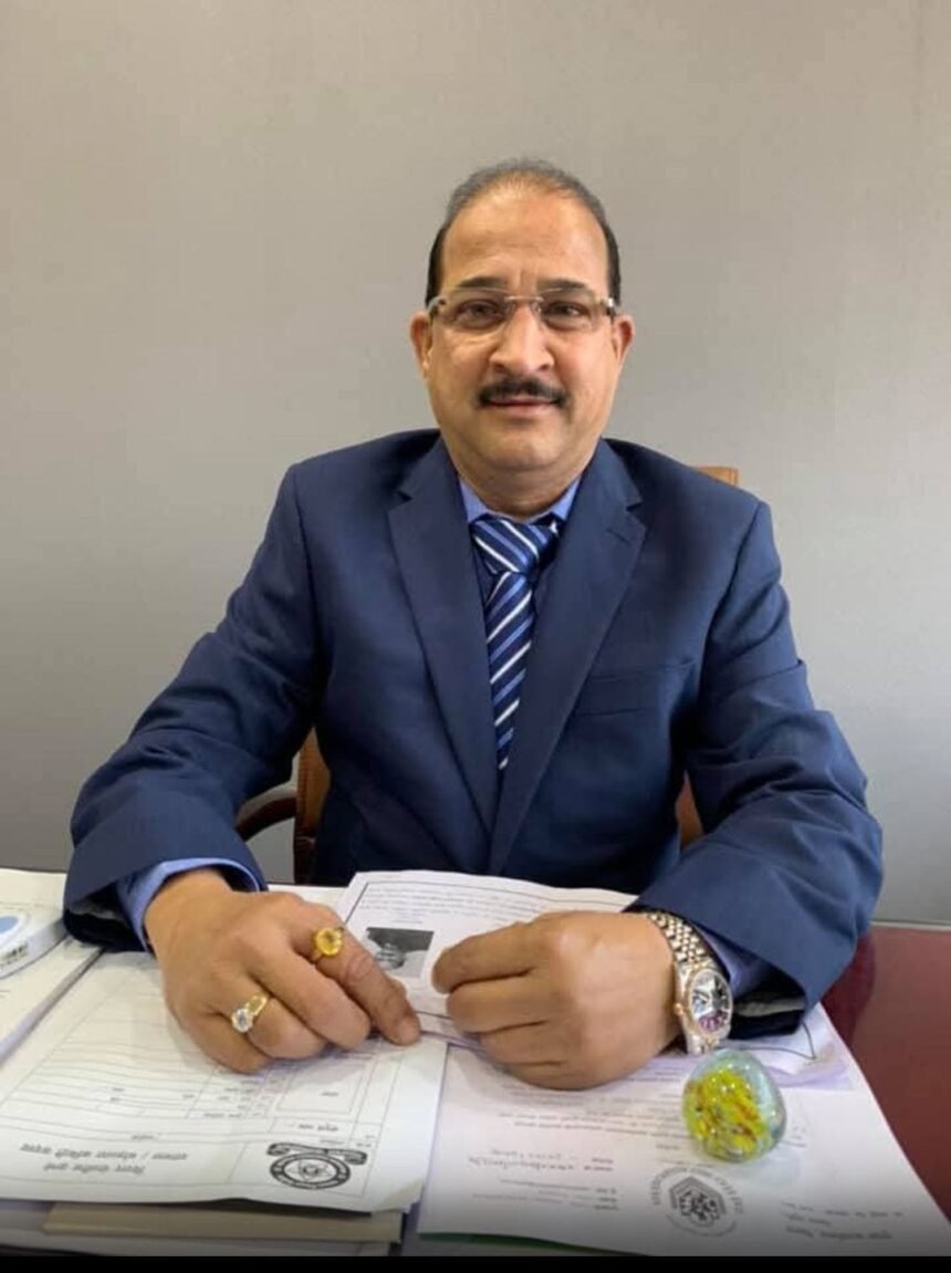 “वसई-विरार मनपा के तत्कालीन आयुक्त अनिलकुमार पवार के खिलाफ आरोप लगाते हुए सुदेश चौधरी – 60 करोड़ की फाइलों पर स्थानांतरण से पहले हस्ताक्षर का मामला।”