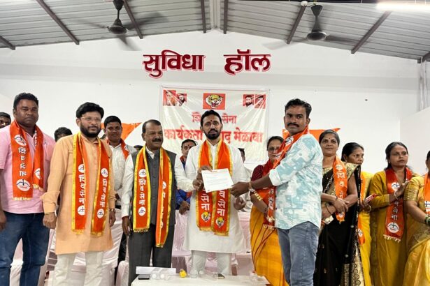 पालघर में शिवसेना ने जिला परिषद और पंचायत समितियों पर भगवा फहराने का संकल्प लिया