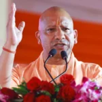 यूपी की योगी सरकार ने मंगलवार को प्रशासनिक फेरबदल करते हुए 46 आईएएस और 27 पीसीएस अधिकारियों का तबादला कर दिया। वाराणसी, अयोध्या, मुरादाबाद और लखनऊ समेत कई जिलों में वरिष्ठ अफसरों की जिम्मेदारियां बदली गईं।