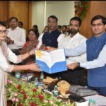 महाराष्ट्र लोक सेवा आयोग द्वारा अनुकंपा के आधार पर 530 लिपिक टाइपिस्ट नियुक्त, ठाणे में नियुक्ति पत्र वितरण समारोह सम्पन्न