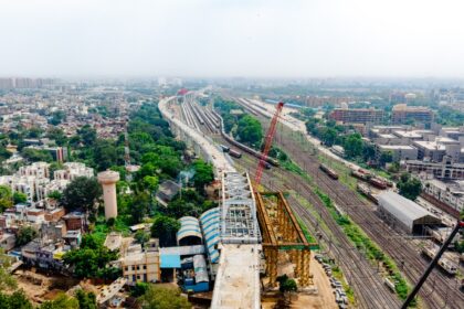 मुंबई-अहमदाबाद बुलेट ट्रेन का 10वां स्टील ब्रिज लॉन्च