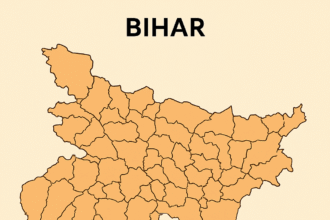 बिहार के कुल 18 जिलों की 121 विधानसभा सीटों पर मतदान सुबह 7 बजे से शाम 6 बजे तक होगा। इनमें से 6 विधानसभा क्षेत्रों के 2135 मतदान केंद्रों पर मतदान का समय एक घंटे कम, यानी शाम 5 बजे तक निर्धारित किया गया है।