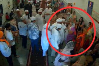 गुरुद्वारे में उपदेशक रिंकू भाई पर बुजुर्ग महिला को धक्का देने का आरोप, सोशल मीडिया पर विवाद भड़का