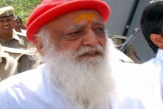 आसाराम की जमानत रद्द करने की मांग: सुप्रीम कोर्ट पहुंचे दुष्कर्म पीड़िता के पिता