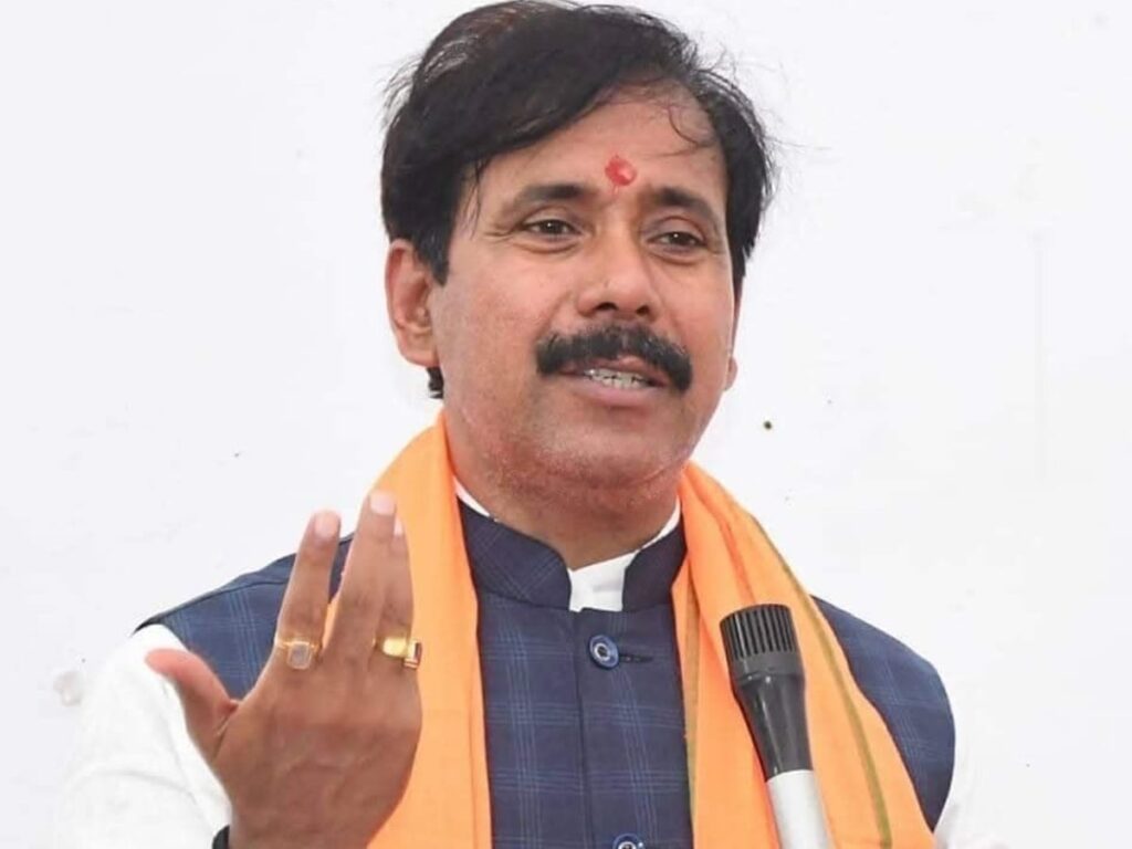 योगी सरकार में मंत्री अनिल राजभर