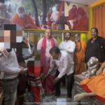 केदारघाट स्थित श्रीविद्या मठ में प्रेस वार्ता के दौरान रमाशंकर दीक्षित ने कथित दबाव और प्रलोभन का आरोप लगाया