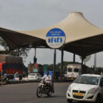 ठाणे अपराध शाखा की यूनिट-1 ने बड़ी कार्रवाई करते हुए कलवा के खारेगांव टोल नाका पर एक कार से 123.640 किलोग्राम गांजा बरामद किया