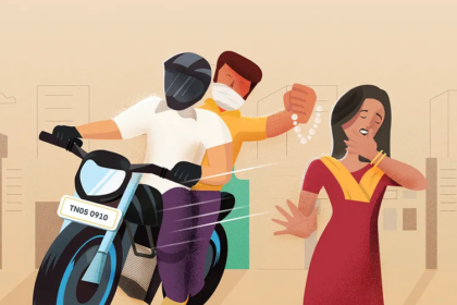 भिवंडी में ठाणे-नाशिक हाईवे पर बाइक सवार दो अज्ञात चोरों ने महिला के गले से 1.5 लाख रुपये मूल्य की सोने की चेन छीनी