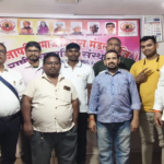 राष्ट्रीय मुख्य महासचिव गजेंद्र प्रजापति, रायगढ़ जिला महासचिव इंदर प्रजापति, न्यू पनवेल शहर अध्यक्ष गोवर्धन प्रजापति, सुबोध प्रजापति, इंद्र कुमार प्रजापति, पिंटू प्रजापति, संजय प्रजापति, सियाराम प्रजापति, राकेश कुमार प्रजापति, रोहित प्रजापति सहित अनेक पदाधिकारी और सदस्य उपस्थित रहे।