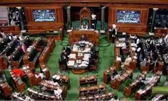 विपक्ष ने लोकसभा स्पीकर के खिलाफ अविश्वास प्रस्ताव का नोटिस दिया है.