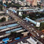 शहर के सबसे व्यस्त पुलों में से एक दादर का तिलक ब्रिज अब भारी वाहनों के लिए तीन महीने (12 फरवरी से 12 मई, 2026) के लिए बंद रहेगा।