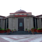 छत्तीसगढ़ हाई कोर्ट ने कहा कि योनि के बाहरी हिस्से पर वीर्यपात IPC की धारा 376 के तहत बलात्कार नहीं, ‘प्रवेश’ का प्रमाण आवश्यक।