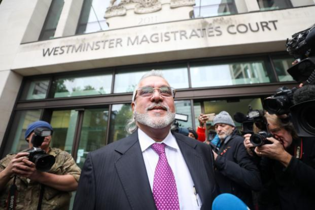 Vijay Mallya ने Bombay High Court में कहा कि पासपोर्ट रद्द होने और ब्रिटेन की कानूनी पाबंदियों के कारण वह भारत वापसी की तारीख नहीं बता सकते।