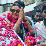 मेदिनीनगर में 21 फरवरी को भाजपा समर्थित मेयर प्रत्याशी अरुणा शंकर के समर्थन में रोड शो करतीं पूर्व सांसद और अभिनेत्री जया प्रदा।