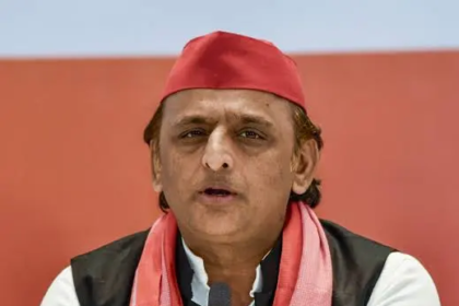 समाजवादी पार्टी अध्यक्ष अखिलेश यादव ने केंद्र और यूपी की बीजेपी सरकार पर निर्माण कार्यों और विकास परियोजनाओं को लेकर तीखा हमला बोला।