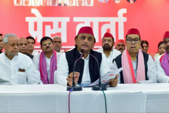 Samajwadi Party President Akhilesh Yadav publicly offers the Chief Minister post to Deputy CMs Brajesh Pathak and Keshav Prasad Maurya, challenging them to bring 100 MLAs and take charge.