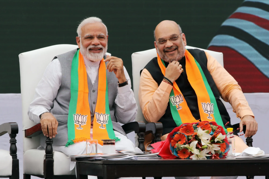 नीतीश कुमार के राज्यसभा जाने के फैसले के बाद बिहार की राजनीति गरमा गई है। विपक्ष ने प्रधानमंत्री नरेंद्र मोदी और गृह मंत्री अमित शाह की रणनीति पर सवाल उठाते हुए राज्य के संसाधनों और सत्ता संरचना को लेकर गंभीर आरोप लगाए हैं।