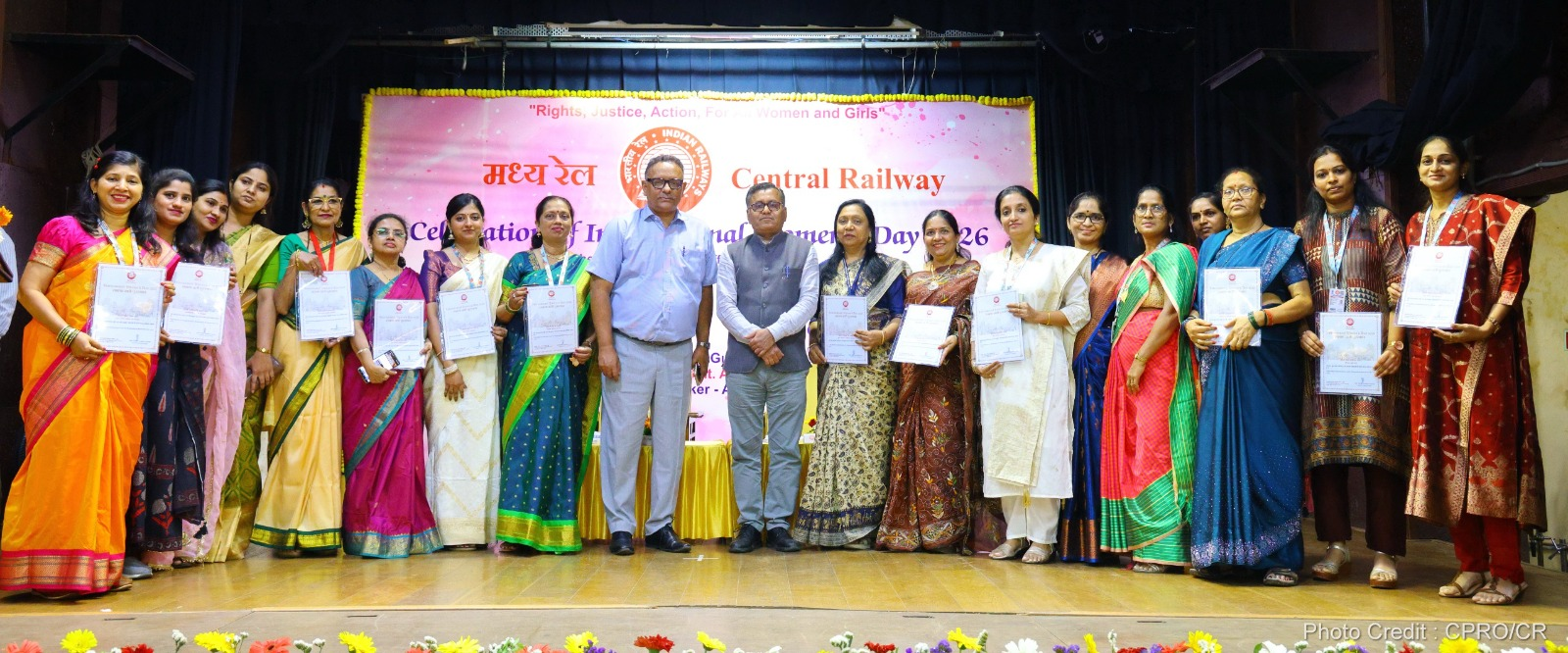 मध्य रेल में अंतरराष्ट्रीय महिला दिवस समारोह, 36 महिला कर्मचारियों को ‘सशक्त नारी पुरस्कार’
