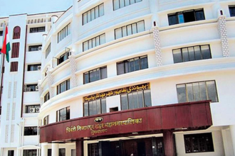 भिवंडी-निजामपुर महानगरपालिका की पहली महासभा अचानक स्थगित कर दी गई। स्थायी समिति सभापति पद को लेकर राष्ट्रवादी कांग्रेस (शरद पवार गुट) के भीतर खींचतान