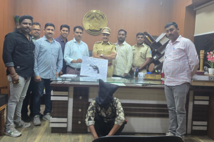 नवी मुंबई के रबाळे इलाके में पुलिस द्वारा चलाए गए कॉम्बिंग ऑपरेशन के दौरान देसी कट्टा, जिंदा कारतूस और ब्राउन शुगर बरामद, 14 आरोपियों पर केस दर्ज।