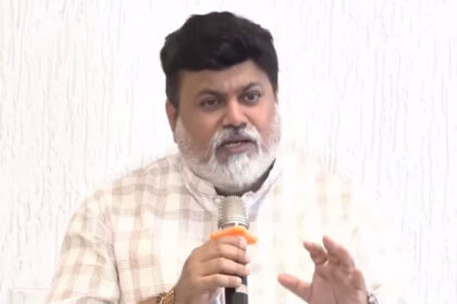 Anand Paranjpe Joined Shiv Sena