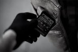 Thane mobile theft