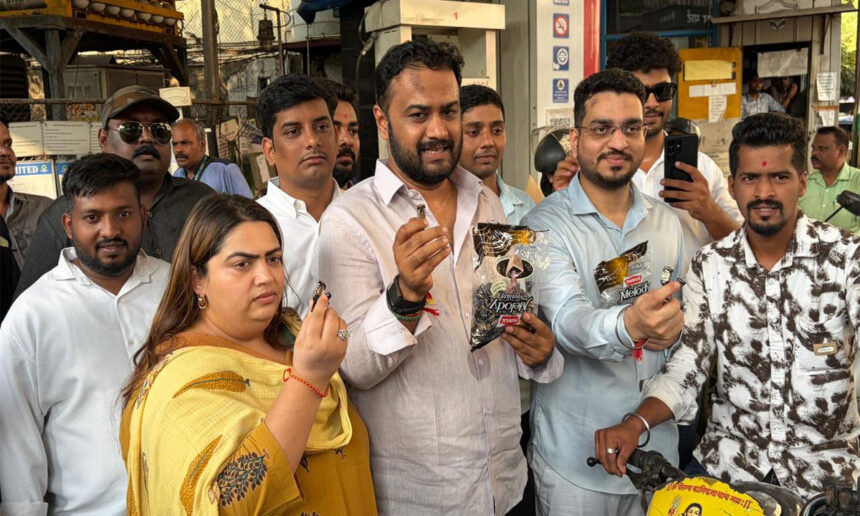 Youth Congress Distributes Melody