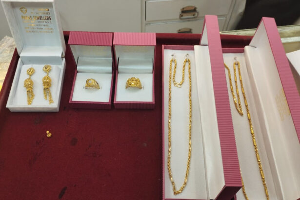 Bhadohi Theft