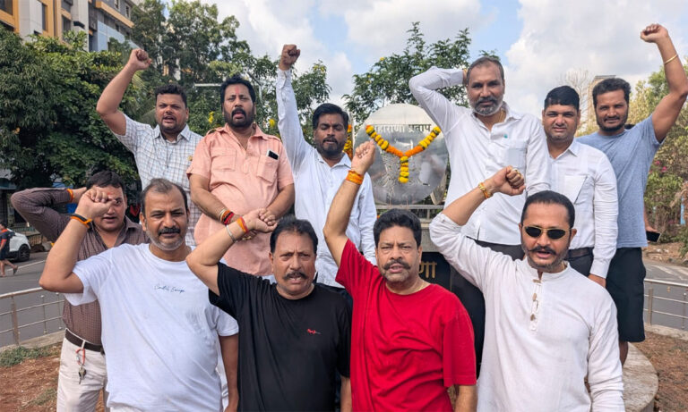 Garland-laying ceremony