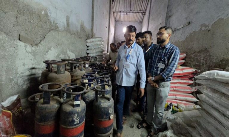 Illegal Gas Cylinders Seized