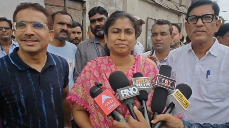 Wall, Roof Collapse at Bhiwandi Powerloom Unit