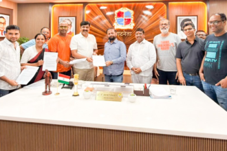 नरेश म्हस्के ने कहा कि अब तक यह स्पष्ट नहीं किया गया है कि इस परियोजना से स्थानीय लोगों को कितने रोजगार मिलेंगे, शहर को क्या प्रत्यक्ष लाभ होगा और क्षेत्र के विकास में इसका वास्तविक योगदान क्या रहेगा