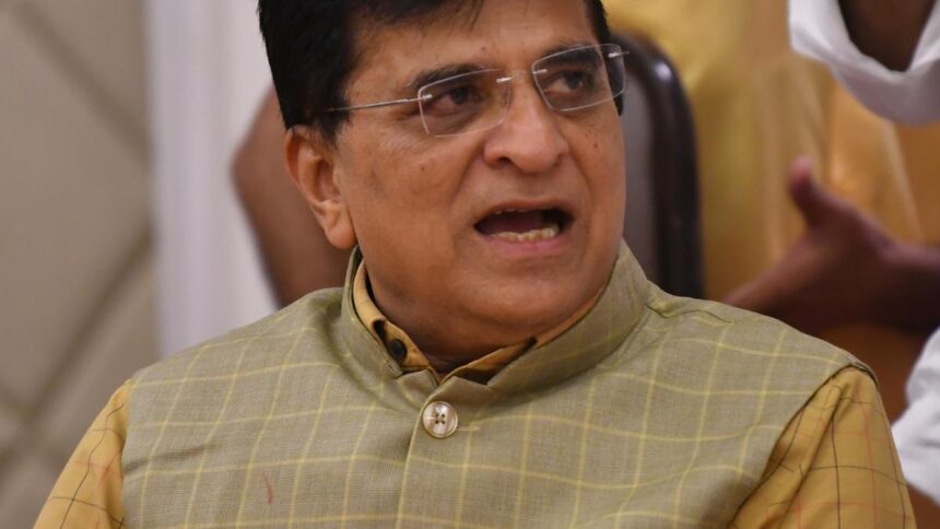जालना के परतूर स्थित निजी स्कूल में 'सर तन से जुदा' गीत पर बच्चों की प्रस्तुति का वीडियो वायरल होने के बाद पुलिस ने स्कूल प्रबंधन के खिलाफ मामला दर्ज