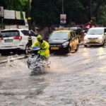 महाराष्ट्र में लगातार बारिश से मुंबई, ठाणे, पालघर और रायगढ़ के कई इलाके जलमग्न हो गए